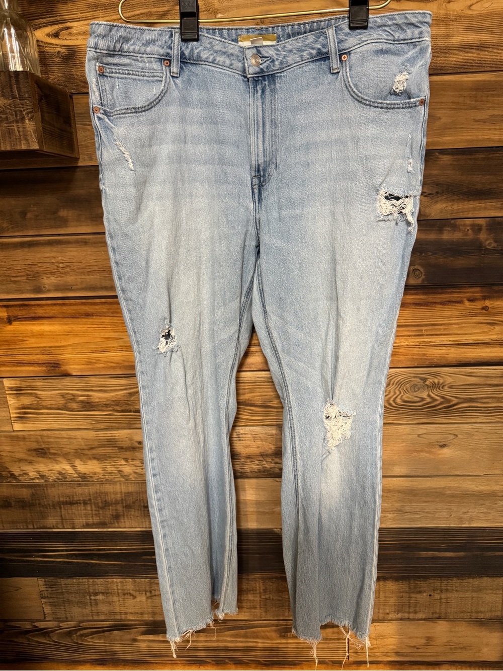 Maurice’s Goldie Blues Sz 18 Distressed Jeans Slim Boot, Raw Hem